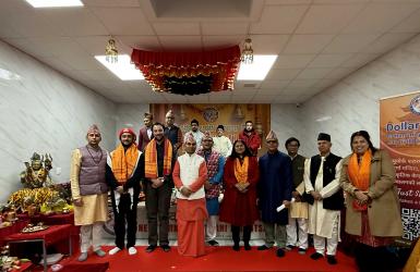 नेपाली समुदाय फकाउँदै डेभिड ओर्किन, गरे तीन वाचा